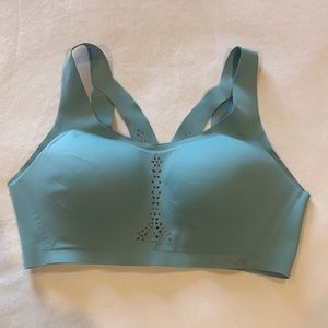 VS Sport Sports Bra 36D